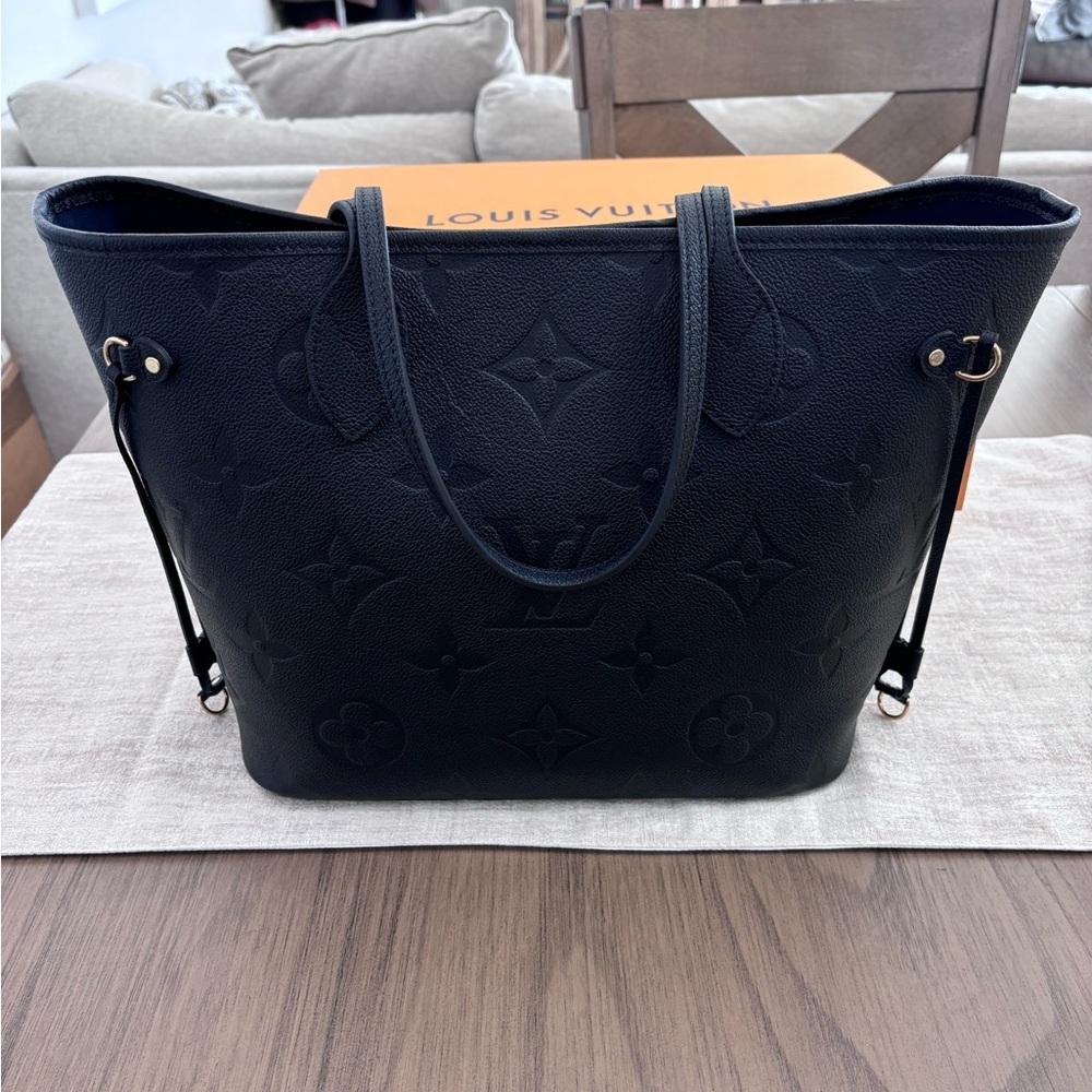 New Louis Vuitton Neverfull MM Monogram Empreinte Noir Black Leather - Picture 4 of 16